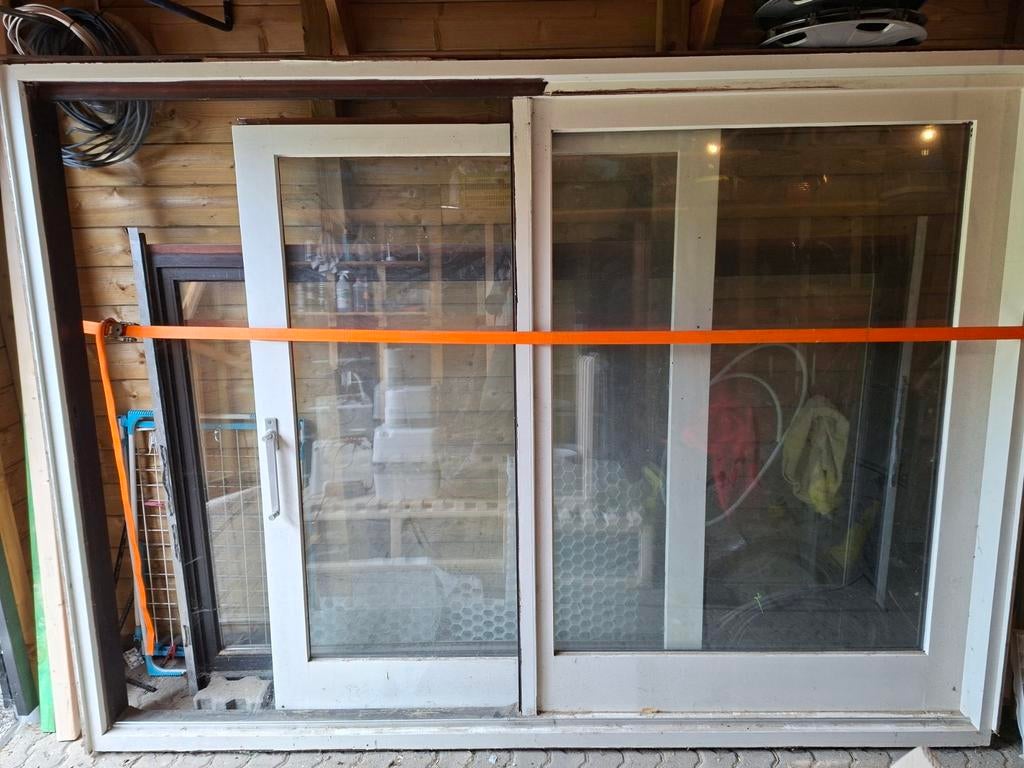 Houten schuifraam + houten raam, Ophalen