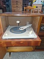 Mobilier vintage pour radios et tourne-disques de la marque, Antiquités & Art, Antiquités | TV & Hi-Fi, Enlèvement