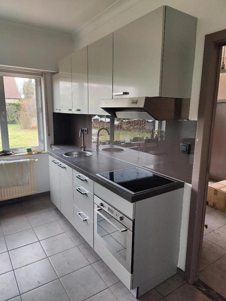 Moderne keuken (2011) zelf uit te breken en op te halen, Maison & Meubles, Cuisine | Cuisines complètes, Utilisé, Cuisine à paroi simple