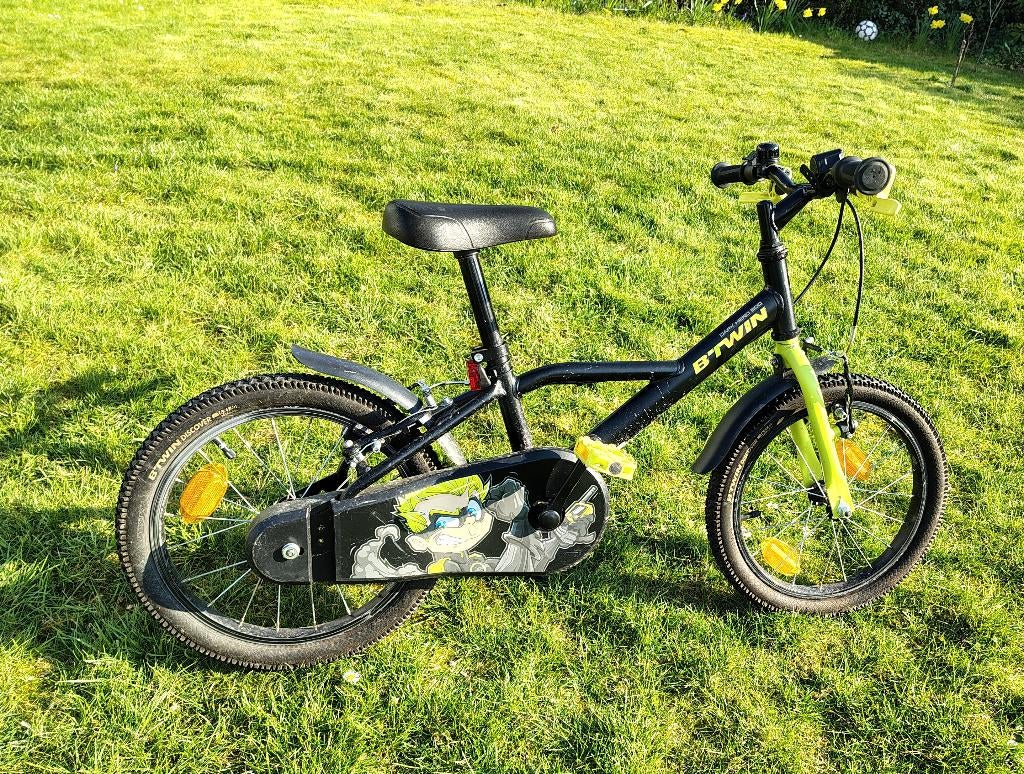 Kinderfiets - 16 inch 4,5-6 jaar 500 Dark Hero, Ophalen, Gebruikt, 16 tot 20 inch, BTwin Décathlon