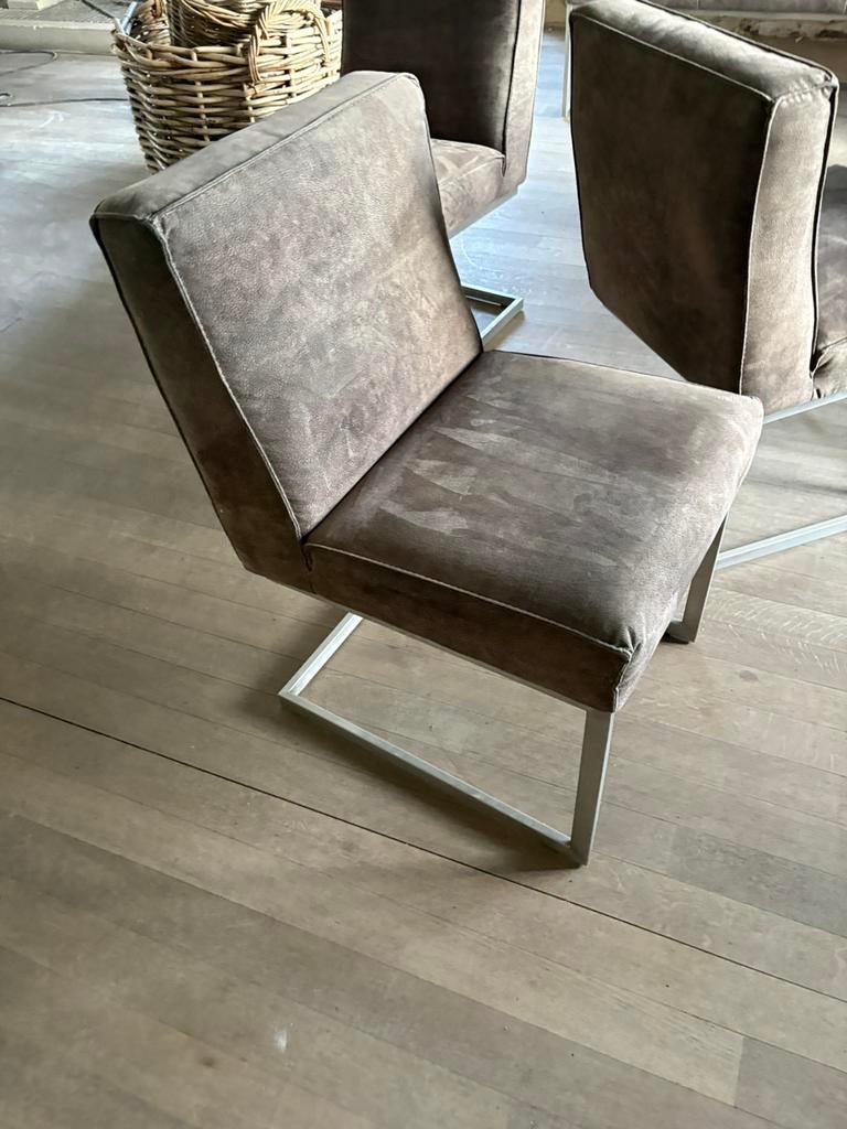 3 eetkamerstoelen + bank taupe voor 3-4 personen, Ophalen, Zo goed als nieuw, Overige kleuren, Vijf, Zes of meer stoelen