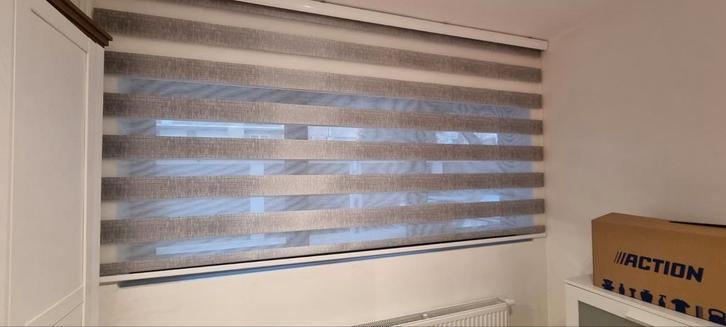 Duo rolgordijn  grijs – 1,8m & 2,8m – zo goed als nieuw, Huis en Inrichting, Stoffering | Gordijnen en Lamellen, Zo goed als nieuw