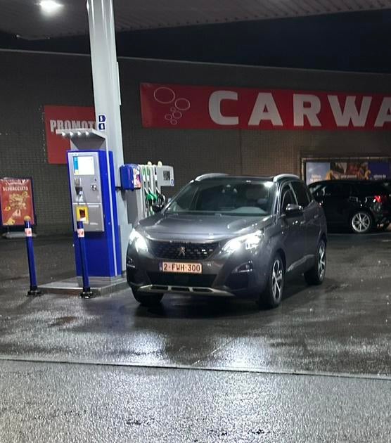 Peugeout 3008, Immo, Garages & Places de parking, Bruxelles