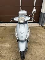 Piaggio Fly - A klasse - 4 Takt - In orde - Met topkoffer, Fietsen en Brommers, Ophalen, Zo goed als nieuw, Fly