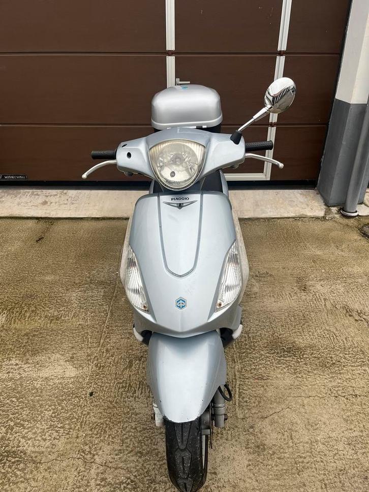 Piaggio Fly - A klasse - 4 Takt - In orde - Met topkoffer, Fietsen en Brommers, Scooters | Piaggio, Zo goed als nieuw, Fly, Ophalen