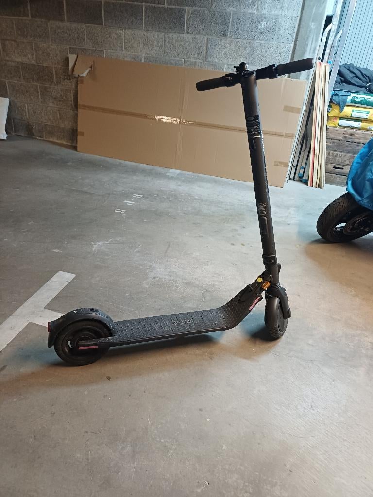 Electrische step ninebot, Fietsen en Brommers, Steps, Ophalen, Zo goed als nieuw