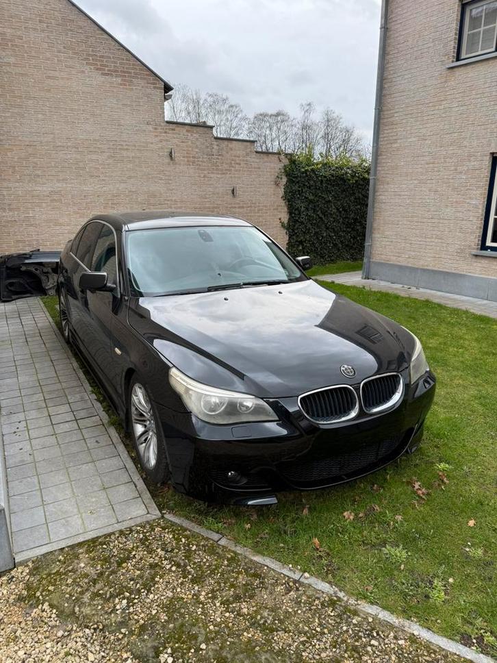 BMW 520i e60, Auto's, BMW, Particulier, 5 Reeks, Benzine, Euro 4, 5 deurs, Handgeschakeld, Zwart, Zwart, Leder, Achterwielaandrijving