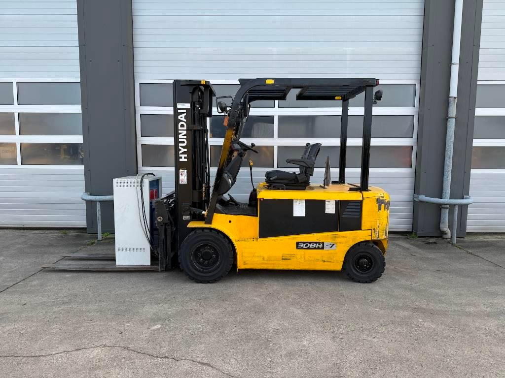 Hyundai 30BH-7 elektrische heftruck 3000kg 3ton forklift, Articles professionnels, Machines & Construction | Chariots élévateurs & Transport interne