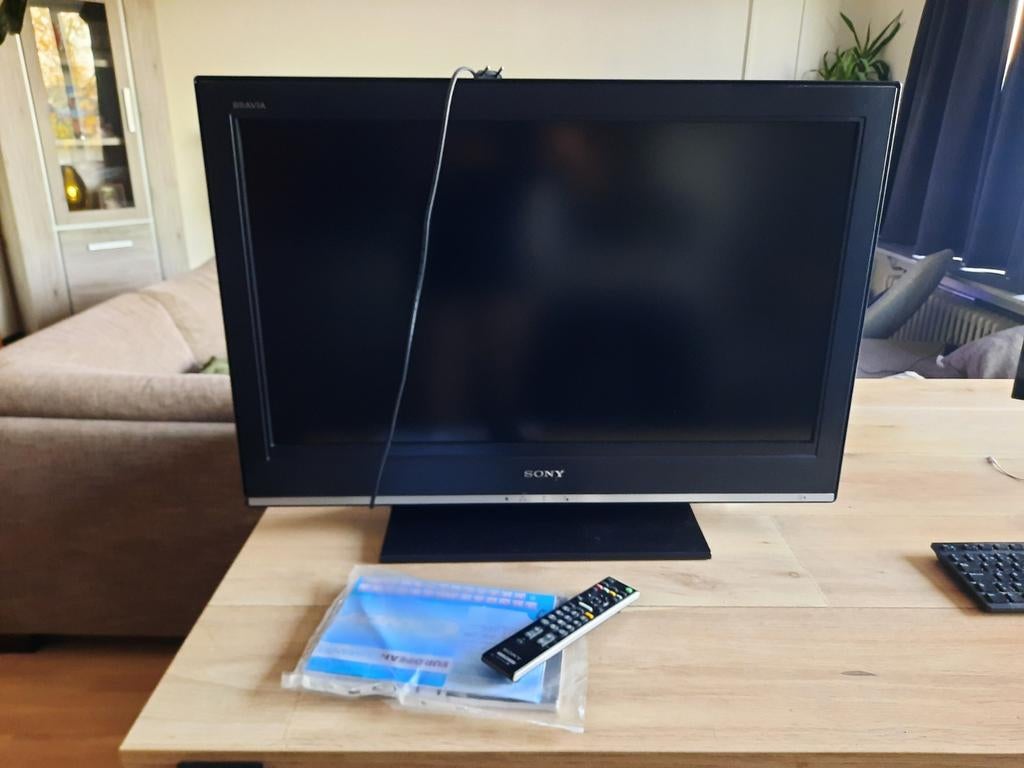 Téléviseur Sony avec télécommande. Il fonctionne toujours pa, Enlèvement, Sony