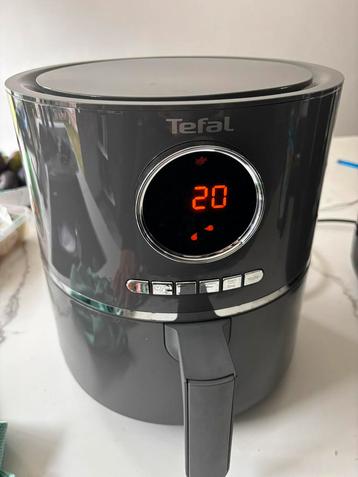 Tefal air fryer amper gebruikt beschikbaar voor biedingen