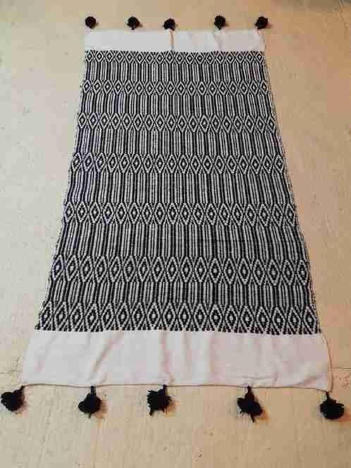 Grand foulard kleed met pluimen zwart wit 210/114, Huis en Inrichting, Woonaccessoires | Plaids en Woondekens, Zo goed als nieuw