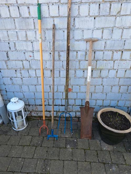 tuingereedschap spade Riek 3 tandt kaper., Tuin en Terras, Hand-tuingereedschap, Zo goed als nieuw, Spade, Ophalen