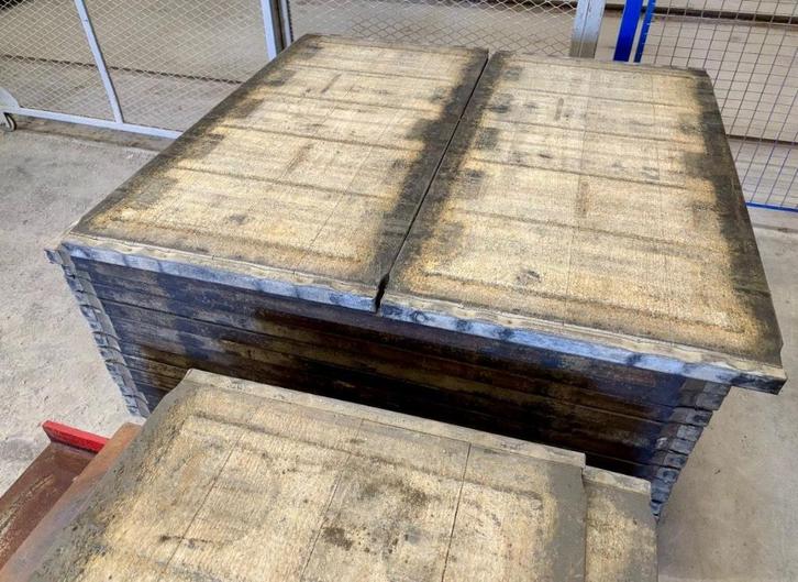 Panneaux de coffrage bois massif – Douglas 120X60X4 cm, Bricolage & Construction, Bois & Planches, Comme neuf, Planche, Enlèvement ou Envoi