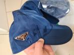 Casquette prada noir et bleu neuf Taille standard 250€, Ophalen, Nieuw, One size fits all, Pet
