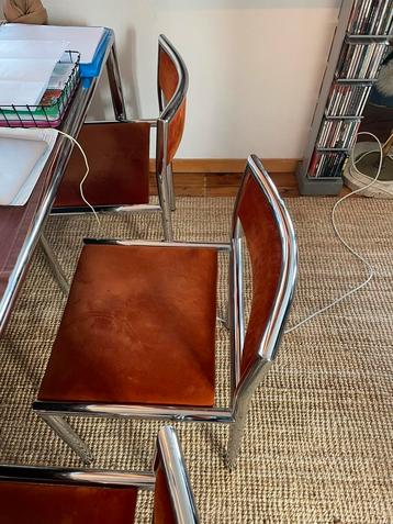 Chaises  beschikbaar voor biedingen