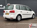 Volkswagen Touran 1.6 TDI Trendline BlueMotion DSG Automaat, Auto's, Volkswagen, Automaat, Monovolume, Zwart, Parkeersensor