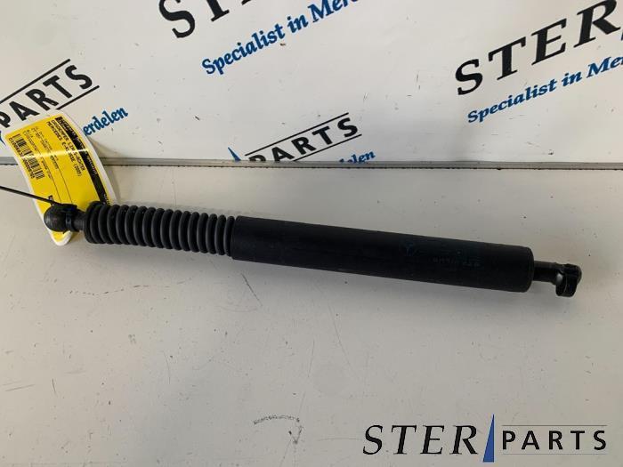 Gasdemper links-achter van een Mercedes E-Klasse, Auto-onderdelen, Carrosserie, Mercedes-Benz, Gebruikt, 3 maanden garantie, Ophalen of Verzenden