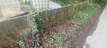 GRATIS betonnen omheining, 8 meter beschikbaar voor biedingen