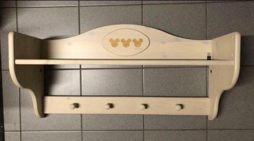 Small World Disney kapstok ook boekenschap beschikbaar, Huis en Inrichting, Woonaccessoires | Kapstokken, Zo goed als nieuw, Ophalen