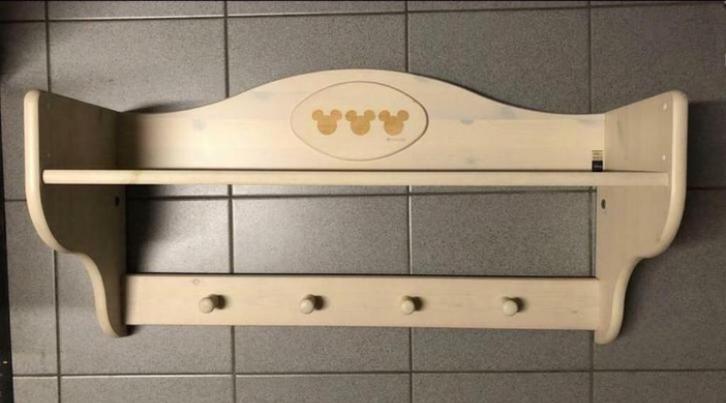 Small World Disney kapstok ook boekenschap beschikbaar, Huis en Inrichting, Woonaccessoires | Kapstokken, Zo goed als nieuw, Ophalen