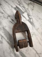 Poulie Bobine de métier à tisser. SENOUFO, Enlèvement ou Envoi