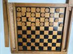 Vintage dambord met de damschijven, Hobby en Vrije tijd, Een of twee spelers, Ophalen of Verzenden, Gebruikt