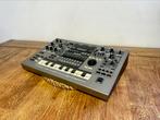 ROLAND MC 505 GROOVEBOX, Muziek en Instrumenten, Synthesizers, Ophalen, Zo goed als nieuw, Roland