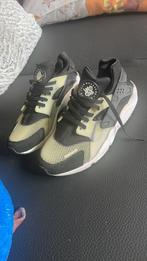 Chaussures Nike Huarache, Sports & Fitness, Basket, Comme neuf, Chaussures