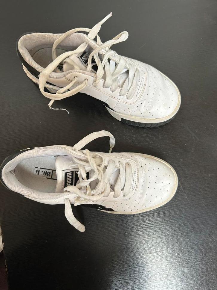 Puma Cali Brushed sneakers in maat 39, Sport en Fitness, Basketbal, Zo goed als nieuw, Ophalen of Verzenden