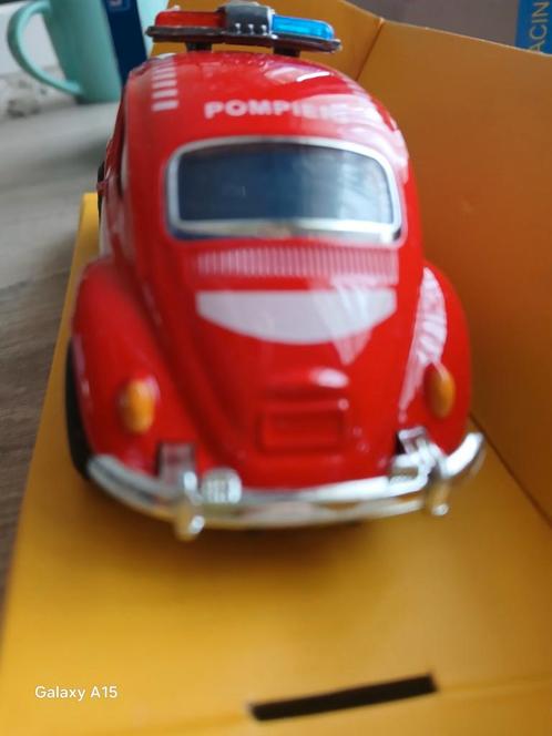 Volkswagen kever pompier, Hobby en Vrije tijd, Modelauto's | 1:32, Nieuw, Auto, Overige merken, Ophalen of Verzenden