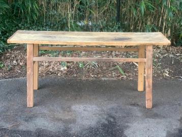Robuuste antieke houten bijzet tafel beschikbaar voor biedingen