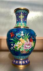 CHINESE VAZEN CLOISONNÉ EMAILLE CIRCA 1950, Ophalen of Verzenden