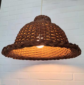 Lampe suspendue en rotin, Enlèvement, Utilisé