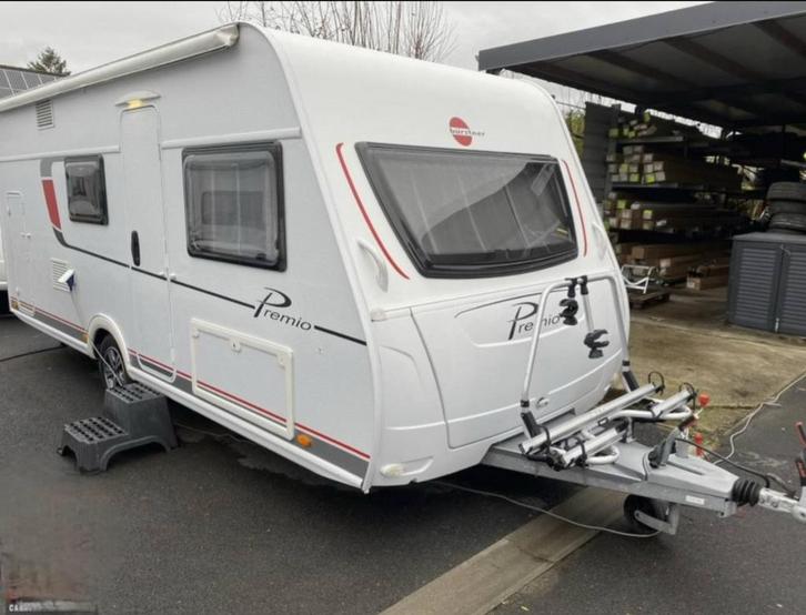Caravane Bürstner Premio 495 TK - full autonome, Caravans en Kamperen, Caravans, Particulier, tot en met 6, 1000 - 1250 kg, Bürstner
