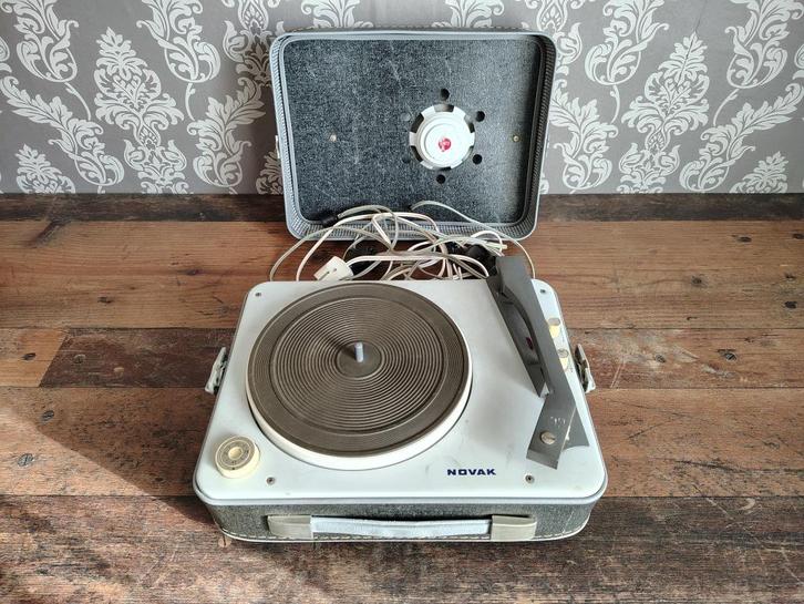 Platen Speler: Novak-Radio NV, Brussel / Jaren 60, Audio, Tv en Foto, Platenspelers, Verzenden