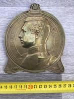 Deux médaillons en bronze 1916 Roi Albert + Astrid WW1, Collections, Enlèvement ou Envoi