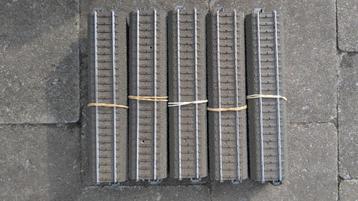 72x Märklin rails, gebogen, recht en stop beschikbaar voor biedingen