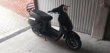 Reparatie scooters en brommers en tuinmaschines, Fietsen en Brommers, Ophalen, Zo goed als nieuw