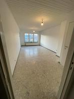 Disponible immédiatement appartement 2 chambres, Immo, 50 m² ou plus, Charleroi