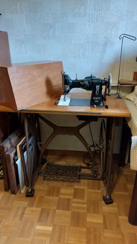 Naaimachine Pfaff, Antiek en Kunst, Antiek | Naaimachines, Ophalen