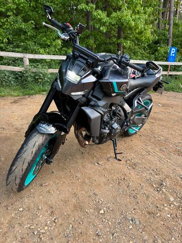 Yamaha MT-09 et AMT, Permis Moto A, Plus de 35 kW, Particulier, 3 cylindres