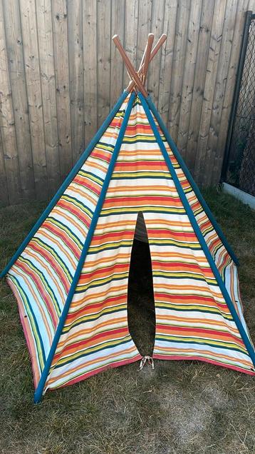 Tente tipi grand format beschikbaar voor biedingen