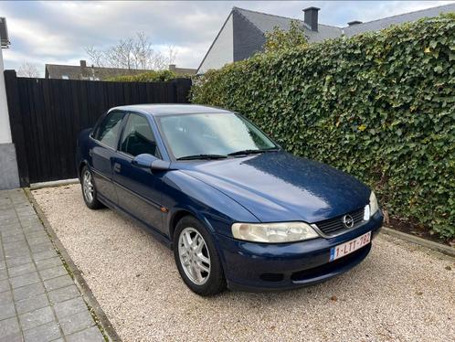 Opel Vectra 1.6 benzine 139.000 km gekeurd voor verkoop, Auto's, Opel, Particulier, Vectra, Radio, Benzine, Ophalen