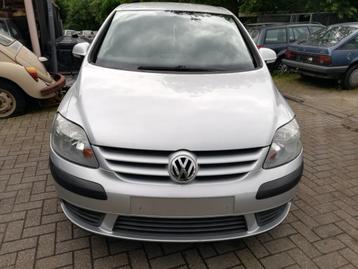 Voorruit vw golf v plus beschikbaar voor biedingen