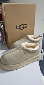Nieuwe UGG Pantoffels - Beige, Ophalen of Verzenden, Zo goed als nieuw, Beige