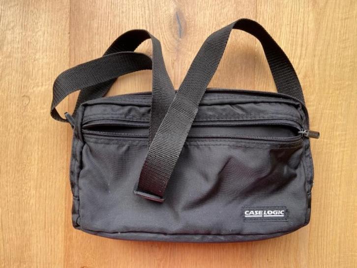 Trousse multi-pochettes rectangulaire CaseLogic +bandoulière, Handtassen en Accessoires, Tassen | Schoudertassen, Zo goed als nieuw