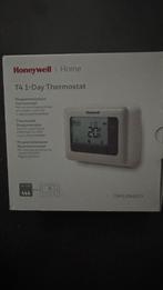 Honeywell T4 One-Day thermostaat met dagprogramma, Doe-het-zelf en Bouw, Thermostaten, Ophalen of Verzenden, Nieuw