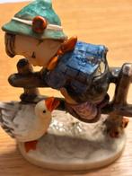 Goebel Hummel Barnyard Hero, Antiek en Kunst, Antiek | Porselein, Ophalen of Verzenden