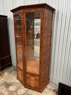 Vitrinekast met geslepen glazen, Huis en Inrichting, Kasten | Vitrinekasten, Ophalen, Gebruikt
