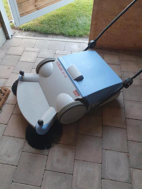Borstelveegmachine Kranzle, Doe-het-zelf en Bouw, Reinigingsmachines, Zo goed als nieuw, Overige typen, Ophalen